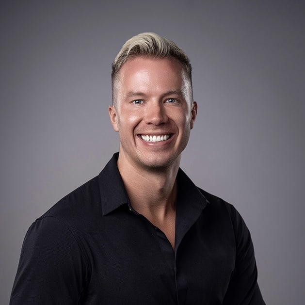 Headshot of Isaac Waalen PA-C