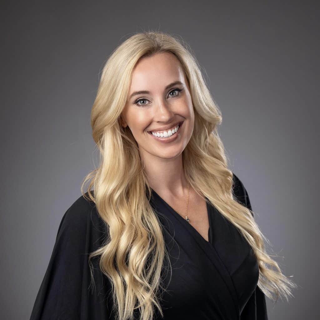 Lindsey Kuehl headshot